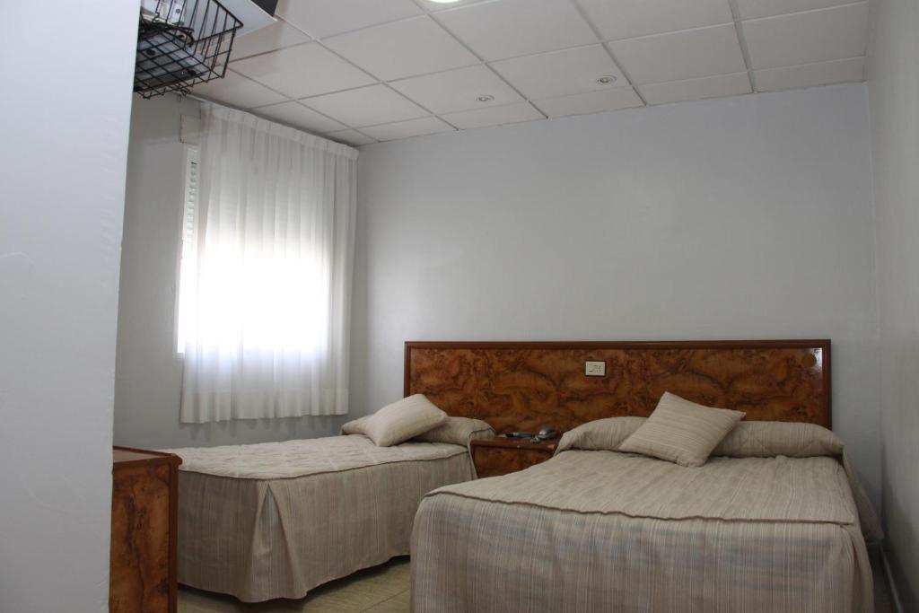 Hotel Trabuco Santiago De La Ribera Bilik gambar